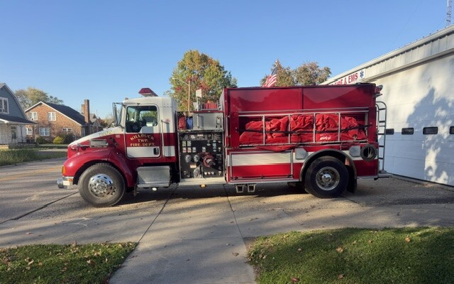 Tanker 406, a 2006 Pierce Contender water tanker